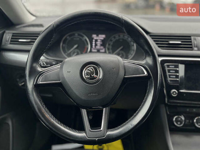 Белый Шкода Суперб, объемом двигателя 1.6 л и пробегом 197 тыс. км за 14999 $, фото 8 на Automoto.ua