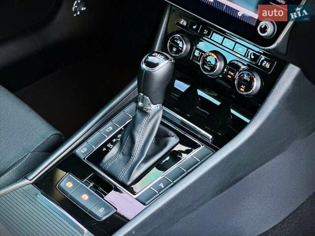 Белый Шкода Суперб, объемом двигателя 1.97 л и пробегом 120 тыс. км за 25999 $, фото 46 на Automoto.ua