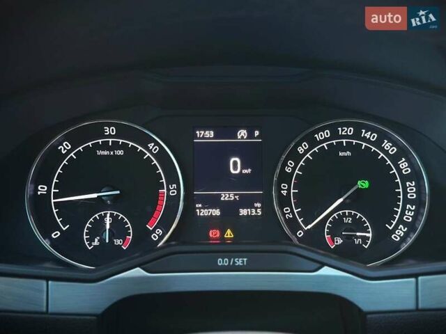 Белый Шкода Суперб, объемом двигателя 1.97 л и пробегом 120 тыс. км за 25999 $, фото 42 на Automoto.ua