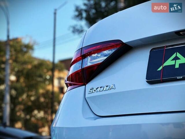 Белый Шкода Суперб, объемом двигателя 1.97 л и пробегом 120 тыс. км за 25999 $, фото 19 на Automoto.ua