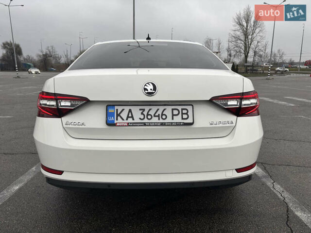 Белый Шкода Суперб, объемом двигателя 1.8 л и пробегом 115 тыс. км за 20600 $, фото 4 на Automoto.ua