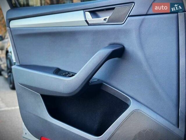 Белый Шкода Суперб, объемом двигателя 1.97 л и пробегом 120 тыс. км за 25999 $, фото 21 на Automoto.ua