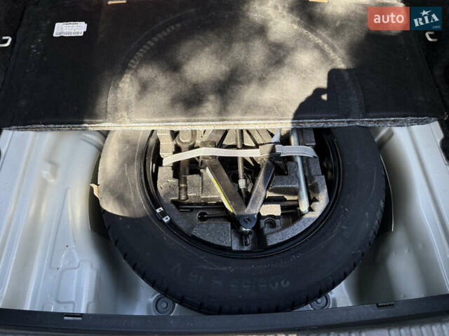 Білий Шкода Суперб, об'ємом двигуна 1.8 л та пробігом 140 тис. км за 19900 $, фото 16 на Automoto.ua