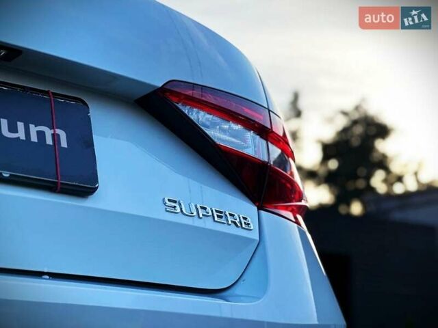 Белый Шкода Суперб, объемом двигателя 1.97 л и пробегом 120 тыс. км за 25999 $, фото 18 на Automoto.ua