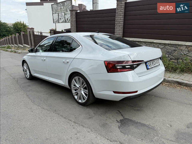 Білий Шкода Суперб, об'ємом двигуна 1.97 л та пробігом 124 тис. км за 30500 $, фото 3 на Automoto.ua