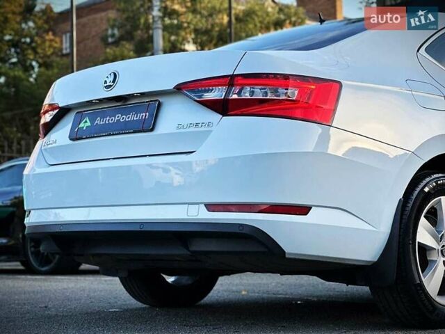 Шкода Суперб 2019 у Києві на Automoto.ua Білий Шкода Суперб, об'ємом двигуна 1.97 л та пробігом 120 тис. км за 28900 $, фото 15 на Automoto.ua