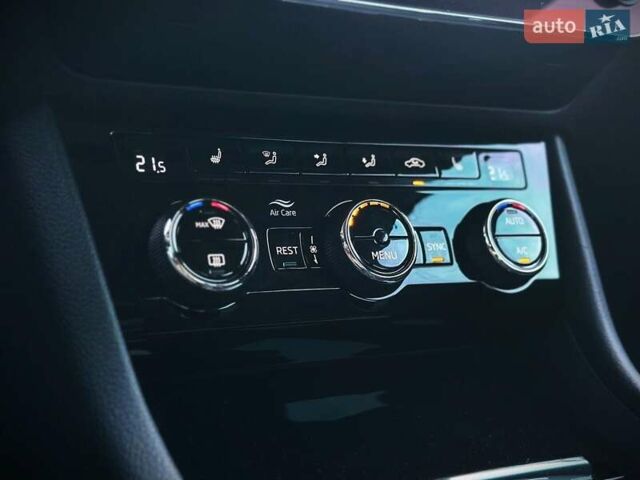 Белый Шкода Суперб, объемом двигателя 1.97 л и пробегом 120 тыс. км за 26300 $, фото 45 на Automoto.ua