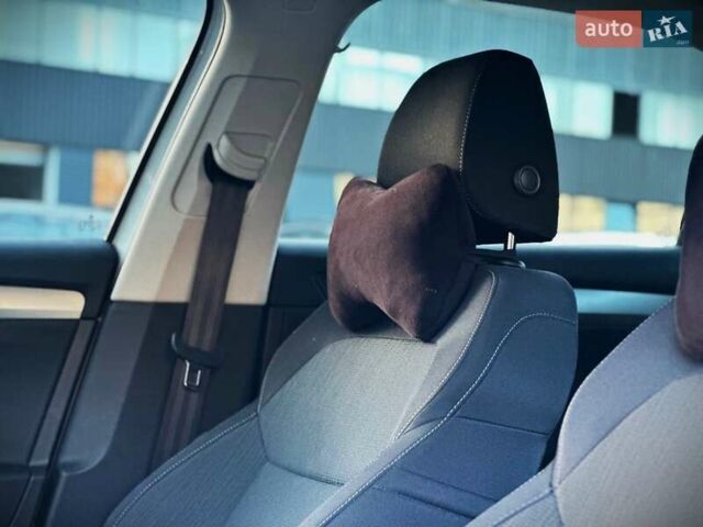 Белый Шкода Суперб, объемом двигателя 1.97 л и пробегом 120 тыс. км за 25999 $, фото 26 на Automoto.ua