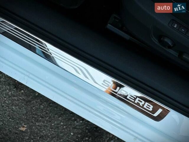 Белый Шкода Суперб, объемом двигателя 1.97 л и пробегом 120 тыс. км за 26300 $, фото 20 на Automoto.ua