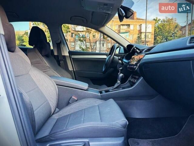 Білий Шкода Суперб, об'ємом двигуна 1.97 л та пробігом 120 тис. км за 29500 $, фото 27 на Automoto.ua