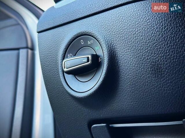 Белый Шкода Суперб, объемом двигателя 1.97 л и пробегом 120 тыс. км за 25999 $, фото 23 на Automoto.ua