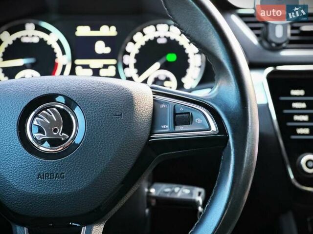 Белый Шкода Суперб, объемом двигателя 1.97 л и пробегом 120 тыс. км за 25999 $, фото 39 на Automoto.ua