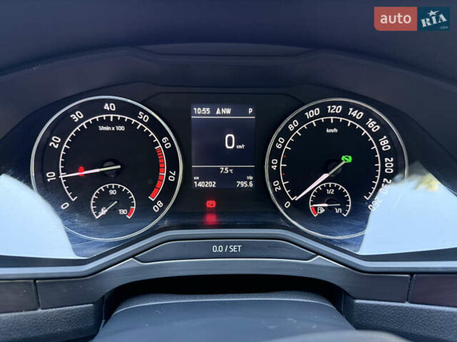 Білий Шкода Суперб, об'ємом двигуна 1.8 л та пробігом 140 тис. км за 19900 $, фото 11 на Automoto.ua