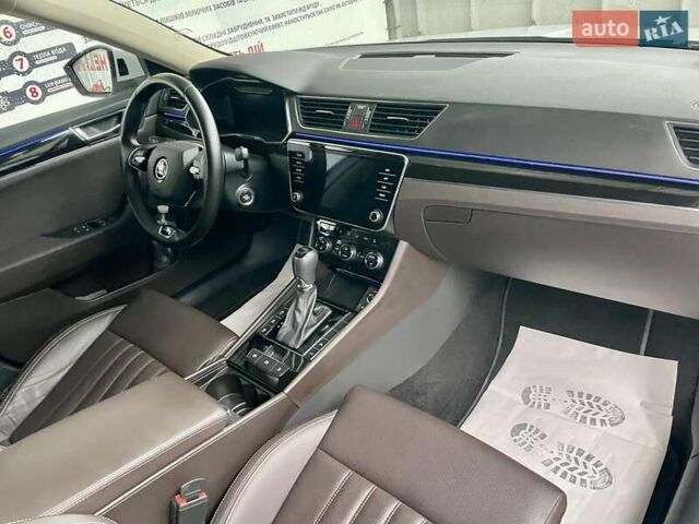 Белый Шкода Суперб, объемом двигателя 1.97 л и пробегом 241 тыс. км за 25600 $, фото 10 на Automoto.ua