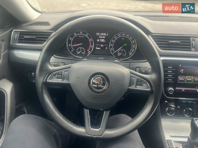 Білий Шкода Суперб, об'ємом двигуна 1.98 л та пробігом 120 тис. км за 19431 $, фото 10 на Automoto.ua