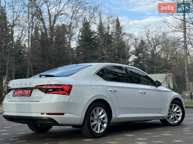 Белый Шкода Суперб, объемом двигателя 2 л и пробегом 164 тыс. км за 25450 $, фото 107 на Automoto.ua