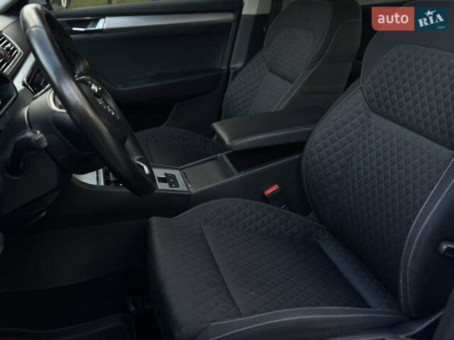 Белый Шкода Суперб, объемом двигателя 2 л и пробегом 164 тыс. км за 25450 $, фото 29 на Automoto.ua