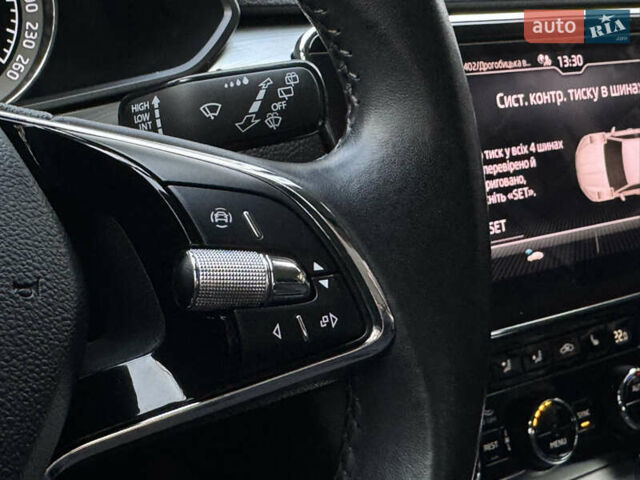 Белый Шкода Суперб, объемом двигателя 2 л и пробегом 164 тыс. км за 25450 $, фото 151 на Automoto.ua