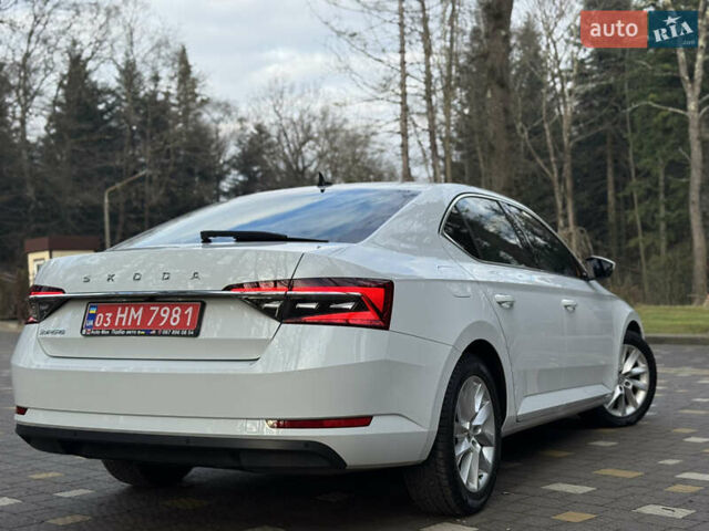 Белый Шкода Суперб, объемом двигателя 2 л и пробегом 164 тыс. км за 25450 $, фото 98 на Automoto.ua