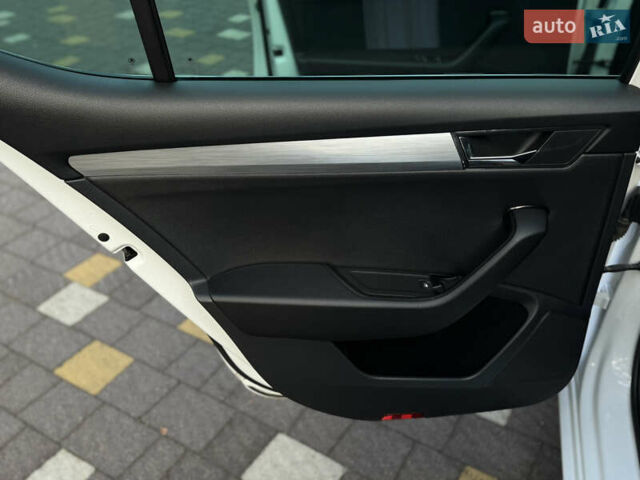 Белый Шкода Суперб, объемом двигателя 2 л и пробегом 164 тыс. км за 25450 $, фото 33 на Automoto.ua