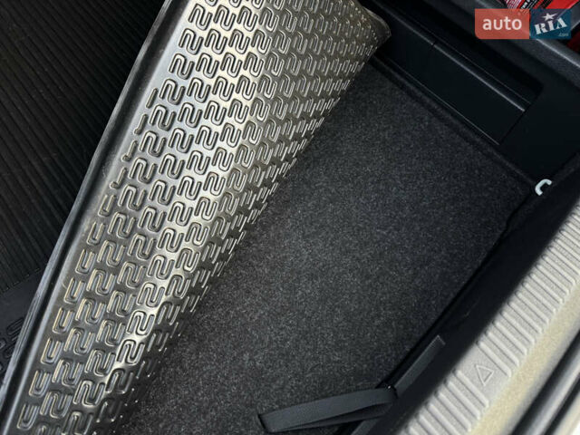 Белый Шкода Суперб, объемом двигателя 2 л и пробегом 164 тыс. км за 25450 $, фото 184 на Automoto.ua