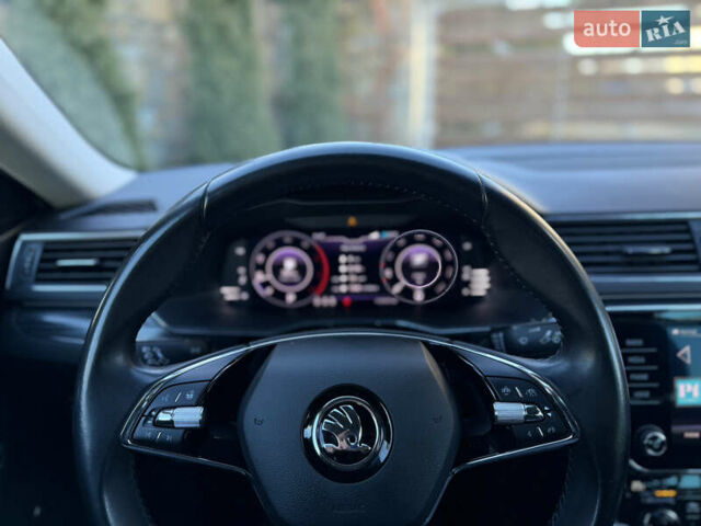 Белый Шкода Суперб, объемом двигателя 1.97 л и пробегом 113 тыс. км за 33999 $, фото 52 на Automoto.ua