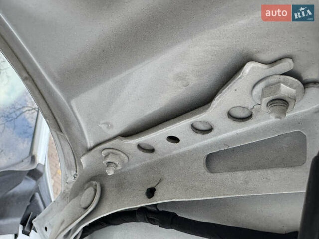 Белый Шкода Суперб, объемом двигателя 2 л и пробегом 164 тыс. км за 25450 $, фото 172 на Automoto.ua