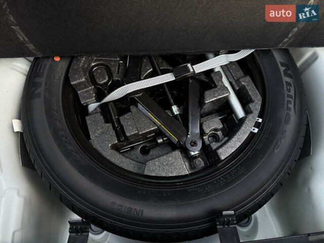 Белый Шкода Суперб, объемом двигателя 2 л и пробегом 164 тыс. км за 25450 $, фото 185 на Automoto.ua