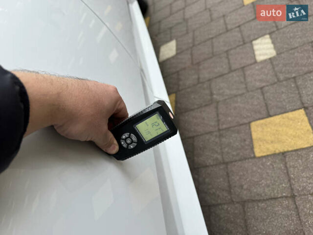 Белый Шкода Суперб, объемом двигателя 2 л и пробегом 164 тыс. км за 25450 $, фото 230 на Automoto.ua