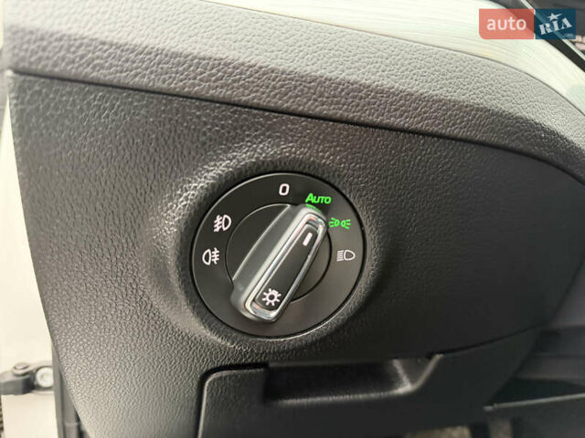 Білий Шкода Суперб, об'ємом двигуна 1.97 л та пробігом 206 тис. км за 25500 $, фото 38 на Automoto.ua