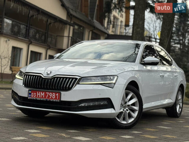 Белый Шкода Суперб, объемом двигателя 2 л и пробегом 164 тыс. км за 25450 $, фото 196 на Automoto.ua