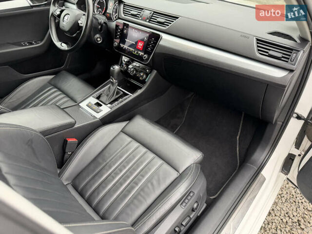 Білий Шкода Суперб, об'ємом двигуна 1.97 л та пробігом 206 тис. км за 25500 $, фото 30 на Automoto.ua