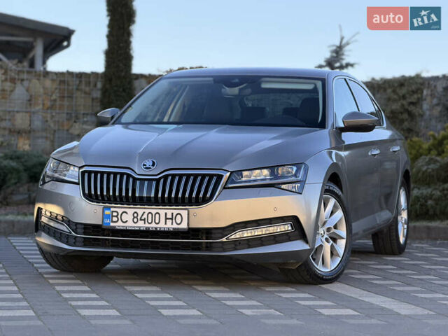 Белый Шкода Суперб, объемом двигателя 1.97 л и пробегом 113 тыс. км за 33999 $, фото 3 на Automoto.ua