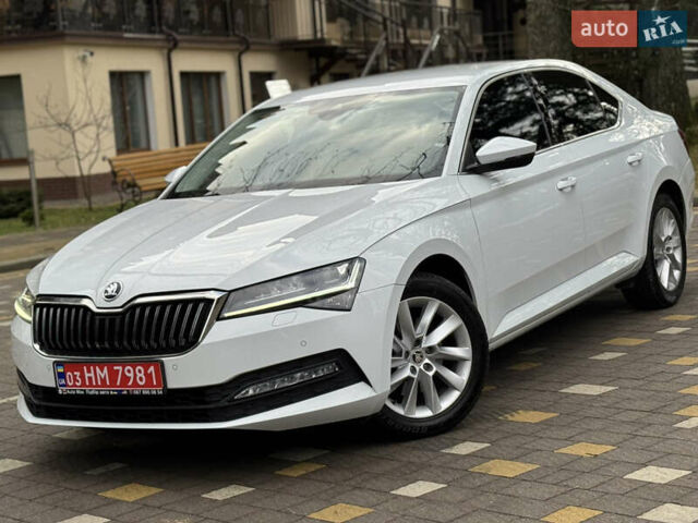 Белый Шкода Суперб, объемом двигателя 2 л и пробегом 164 тыс. км за 25450 $, фото 203 на Automoto.ua