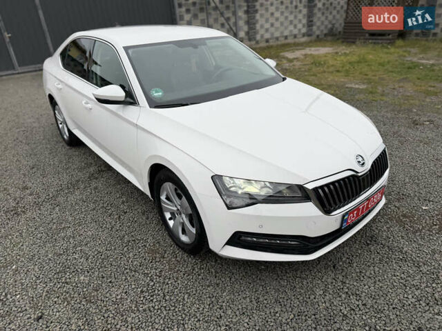 Білий Шкода Суперб, об'ємом двигуна 1.97 л та пробігом 206 тис. км за 25500 $, фото 19 на Automoto.ua