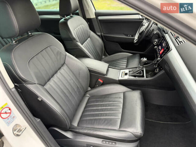 Білий Шкода Суперб, об'ємом двигуна 1.97 л та пробігом 206 тис. км за 25500 $, фото 29 на Automoto.ua