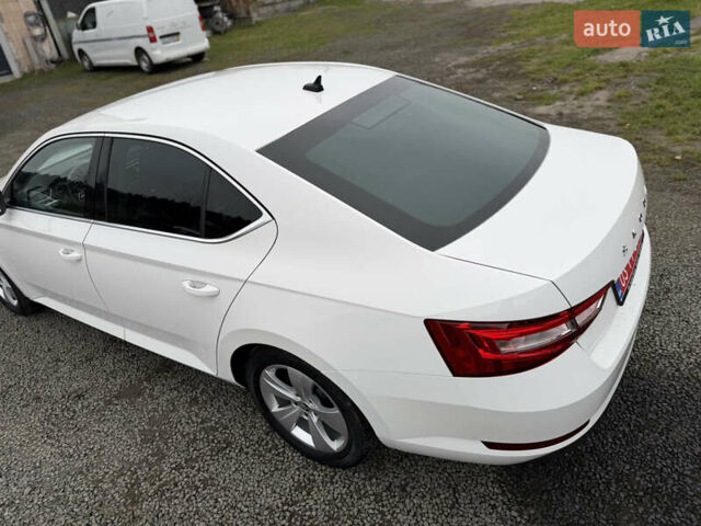 Білий Шкода Суперб, об'ємом двигуна 1.97 л та пробігом 206 тис. км за 25500 $, фото 25 на Automoto.ua