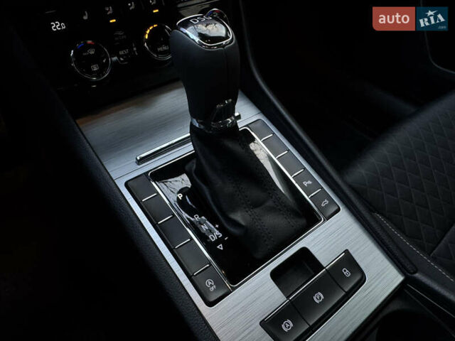 Белый Шкода Суперб, объемом двигателя 2 л и пробегом 164 тыс. км за 25450 $, фото 129 на Automoto.ua