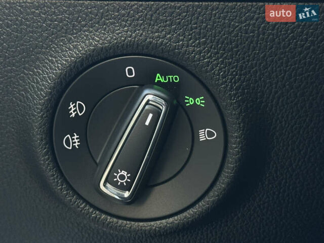 Белый Шкода Суперб, объемом двигателя 2 л и пробегом 164 тыс. км за 25450 $, фото 125 на Automoto.ua