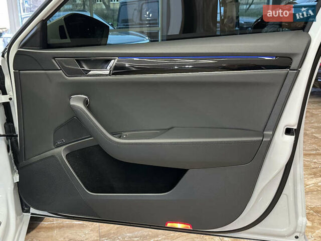 Білий Шкода Суперб, об'ємом двигуна 1.4 л та пробігом 54 тис. км за 38900 $, фото 59 на Automoto.ua