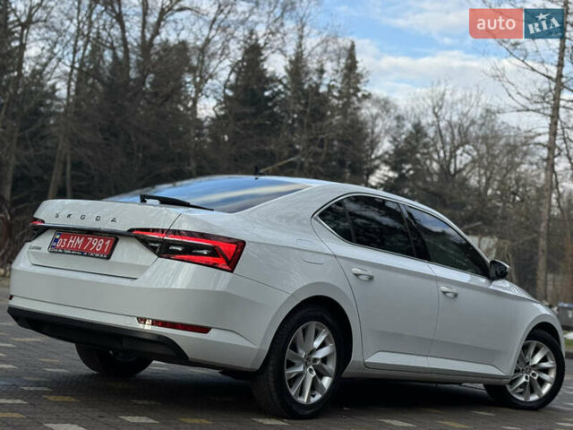 Белый Шкода Суперб, объемом двигателя 2 л и пробегом 164 тыс. км за 25450 $, фото 105 на Automoto.ua