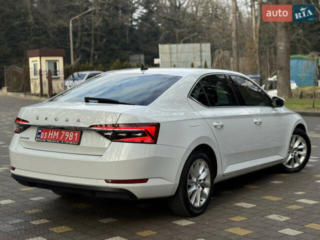 Белый Шкода Суперб, объемом двигателя 2 л и пробегом 164 тыс. км за 25450 $, фото 99 на Automoto.ua