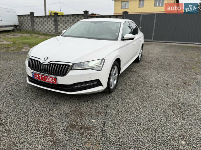Білий Шкода Суперб, об'ємом двигуна 1.97 л та пробігом 206 тис. км за 25500 $, фото 1 на Automoto.ua