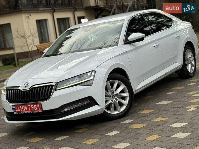 Белый Шкода Суперб, объемом двигателя 2 л и пробегом 164 тыс. км за 25450 $, фото 200 на Automoto.ua
