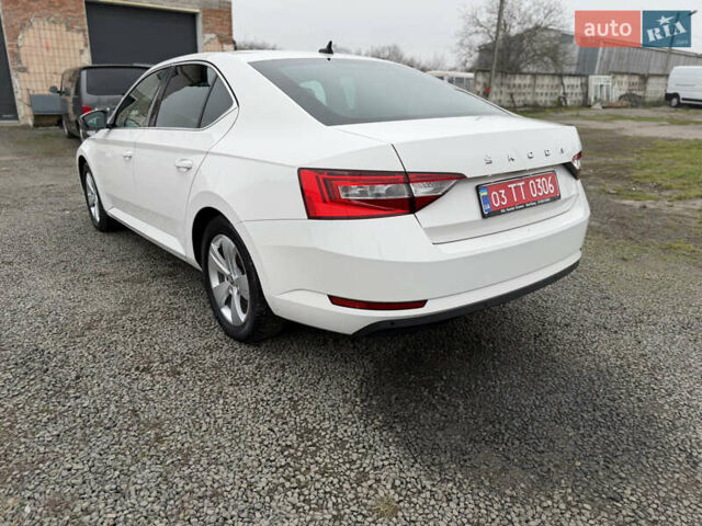 Білий Шкода Суперб, об'ємом двигуна 1.97 л та пробігом 206 тис. км за 25500 $, фото 10 на Automoto.ua