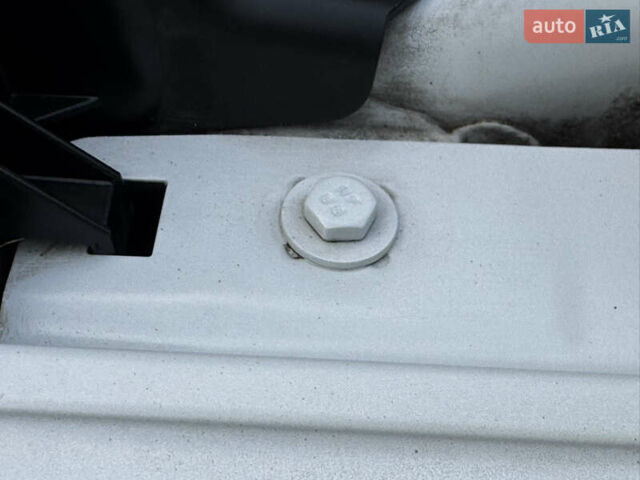 Белый Шкода Суперб, объемом двигателя 2 л и пробегом 164 тыс. км за 25450 $, фото 166 на Automoto.ua