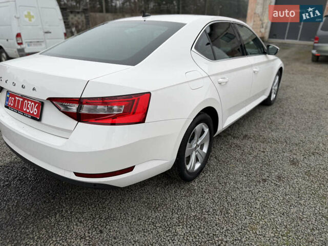 Білий Шкода Суперб, об'ємом двигуна 1.97 л та пробігом 206 тис. км за 25500 $, фото 8 на Automoto.ua