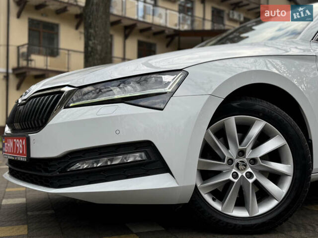 Белый Шкода Суперб, объемом двигателя 2 л и пробегом 164 тыс. км за 25450 $, фото 71 на Automoto.ua