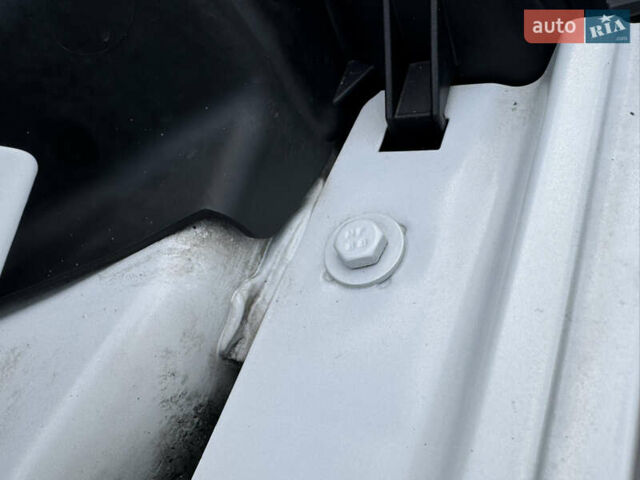 Белый Шкода Суперб, объемом двигателя 2 л и пробегом 164 тыс. км за 25450 $, фото 171 на Automoto.ua