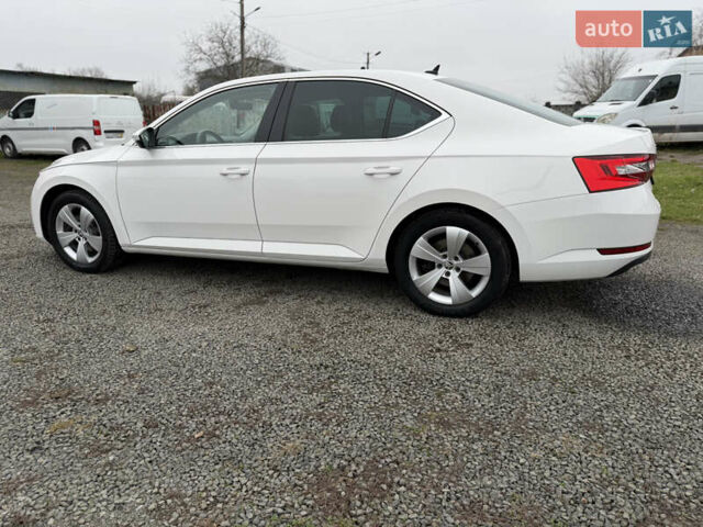 Білий Шкода Суперб, об'ємом двигуна 1.97 л та пробігом 206 тис. км за 25500 $, фото 12 на Automoto.ua